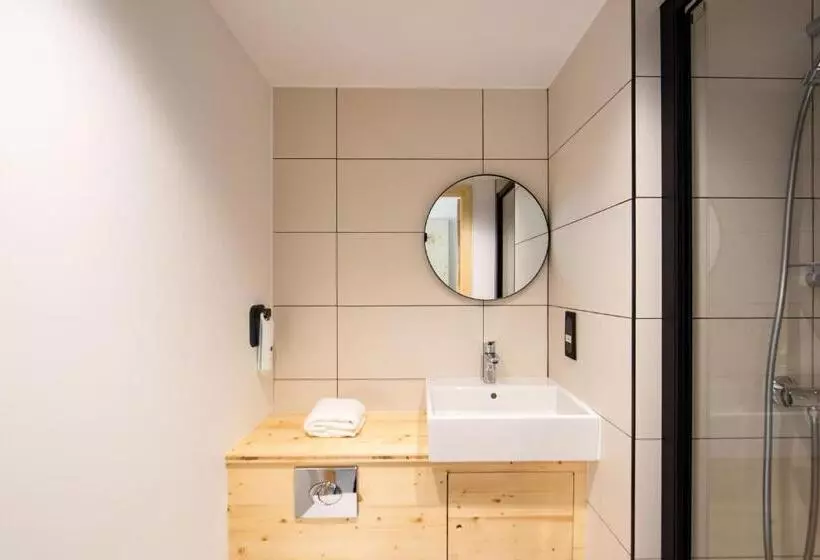 Easyhotel Marseille Euromed