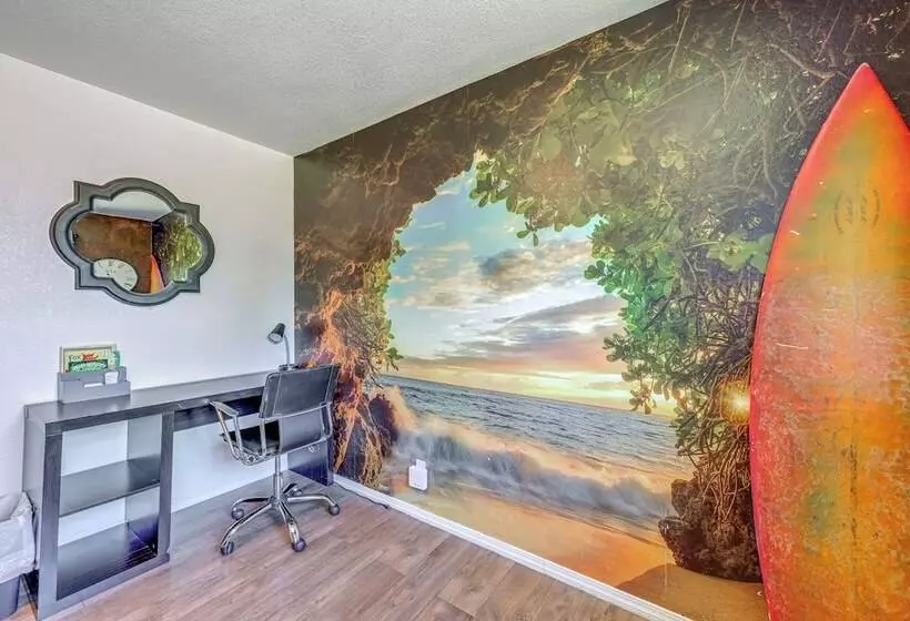 Family Friendly Clovis Home W/ Gas Grill + Patio!