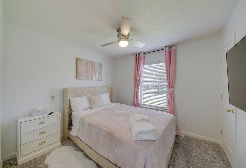 Family Friendly Indianapolis Home W/ Fenced Yard