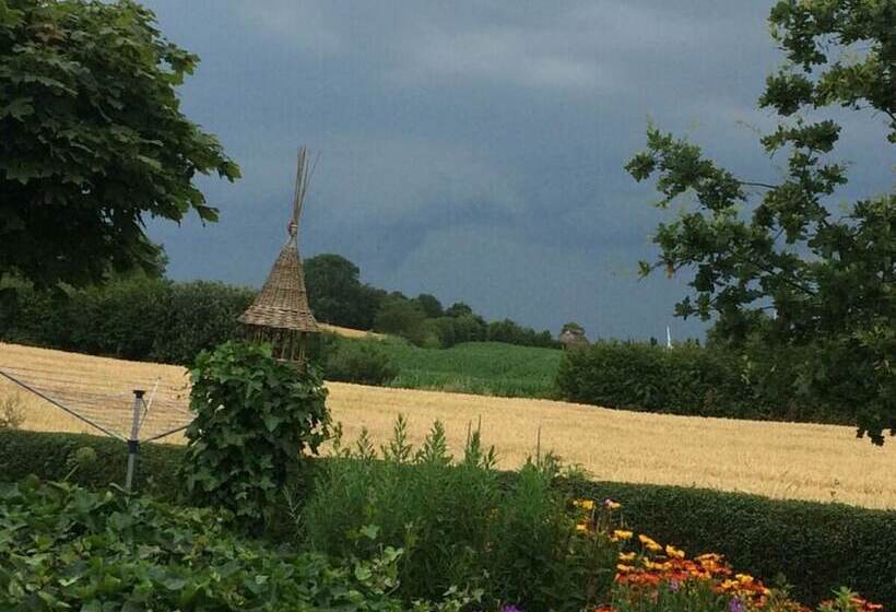 Hogelia Comfortable Holiday Residence