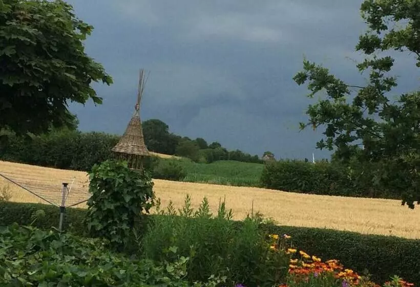 Hogelia Comfortable Holiday Residence