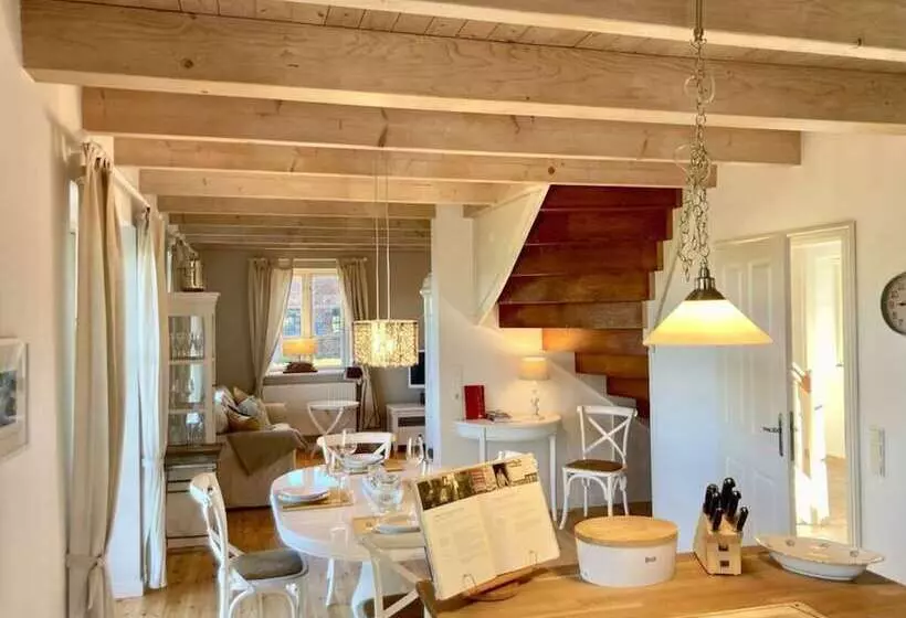 Hogelia Comfortable Holiday Residence