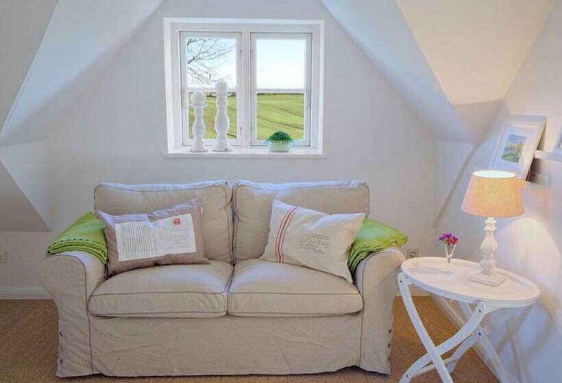 Hogelia Comfortable Holiday Residence