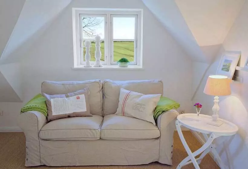 Hogelia Comfortable Holiday Residence