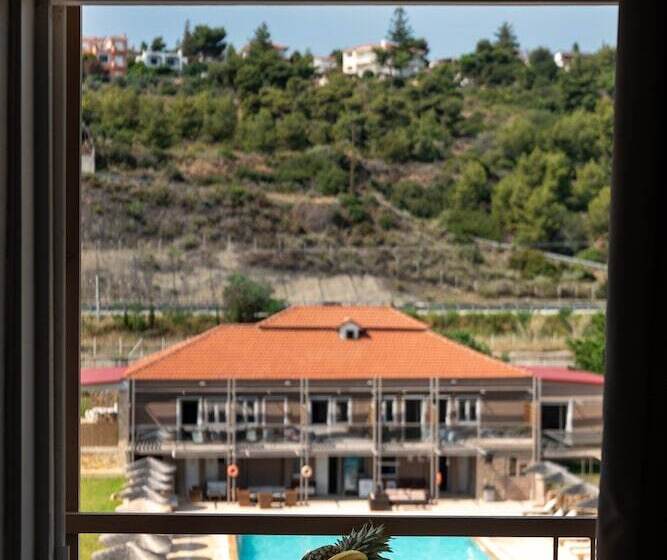 فندق Black & White Boho Resort