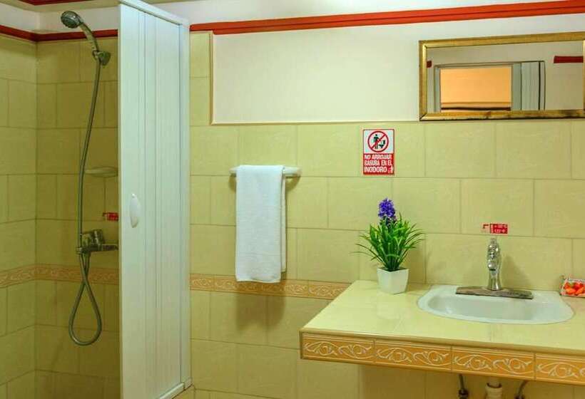 هتل Casayai Centro Habana