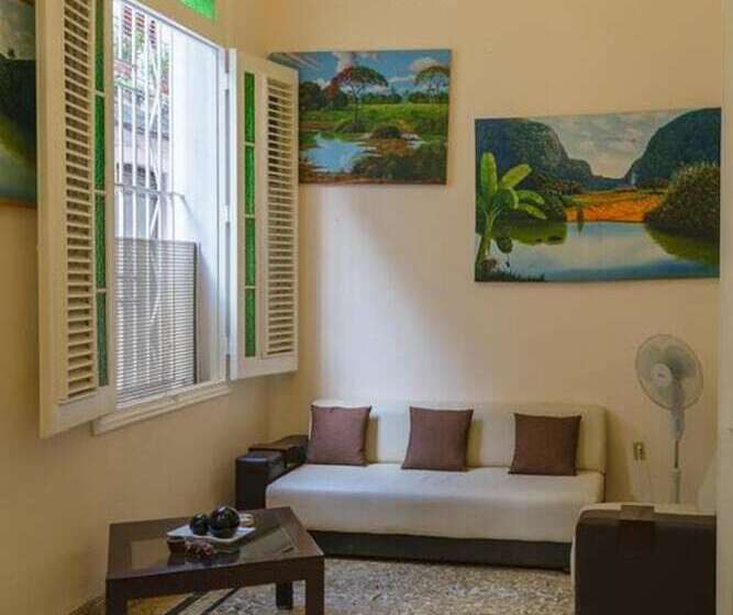 هتل Casayai Centro Habana