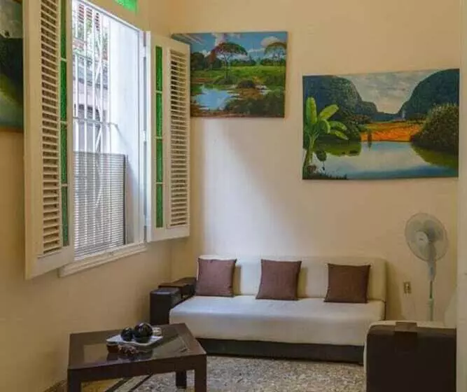 هتل Casayai Centro Habana