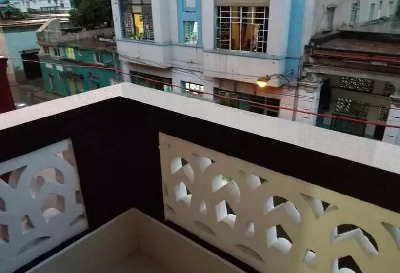 هتل Casayai Centro Habana