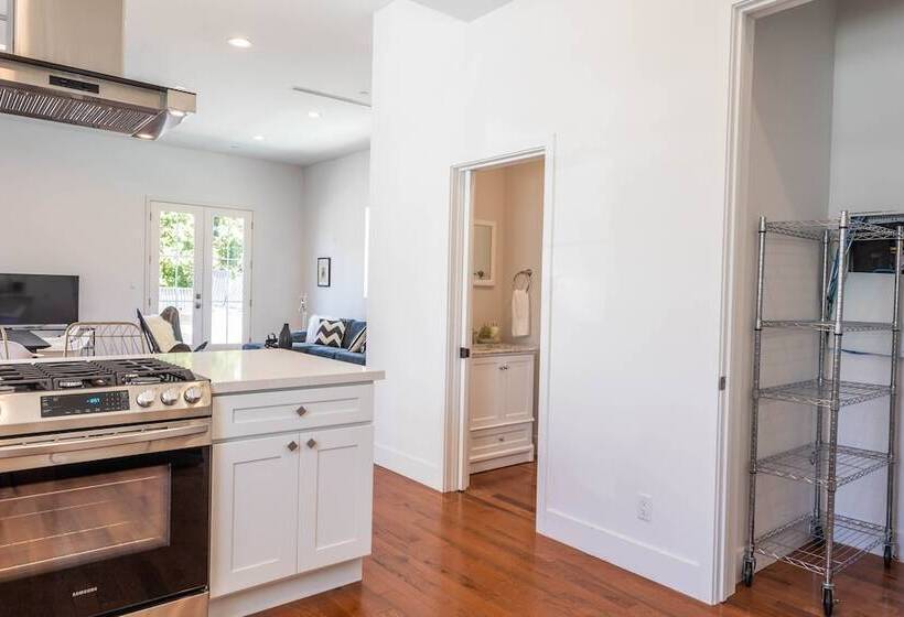 Ince By Avantstay 100 Meters To Amazon Studios