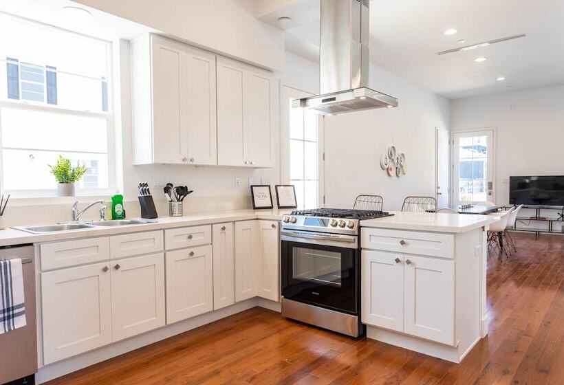 Ince By Avantstay 100 Meters To Amazon Studios