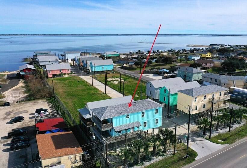 6bdr Bay Haven W/ Shared Waterfront Pool + Boat Dock Keeper Trout By Avantstay