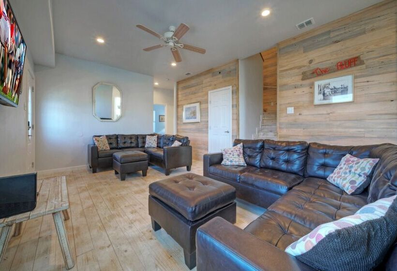 6bdr Bay Haven W/ Shared Waterfront Pool + Boat Dock Keeper Trout By Avantstay