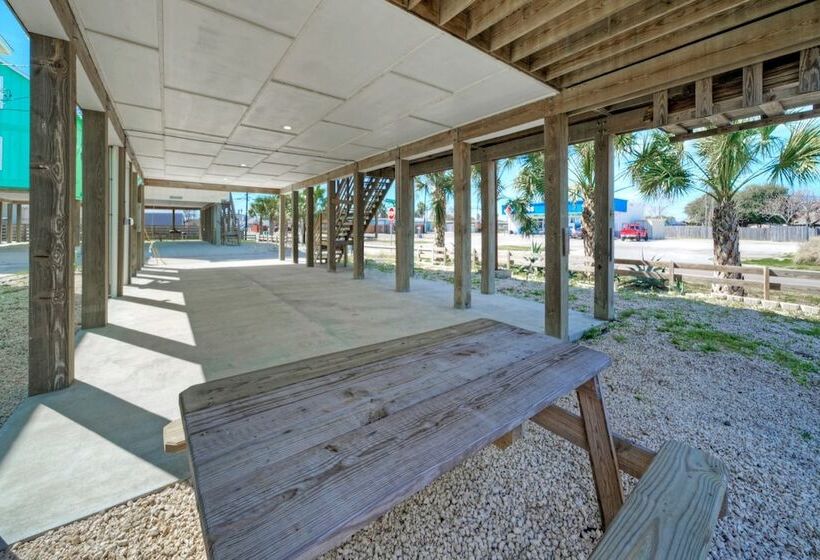 6bdr Bay Haven W/ Shared Waterfront Pool + Boat Dock Keeper Trout By Avantstay