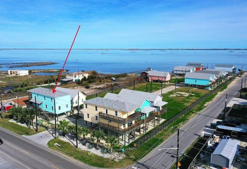 6bdr Bay Haven W/ Shared Waterfront Pool + Boat Dock Keeper Trout By Avantstay