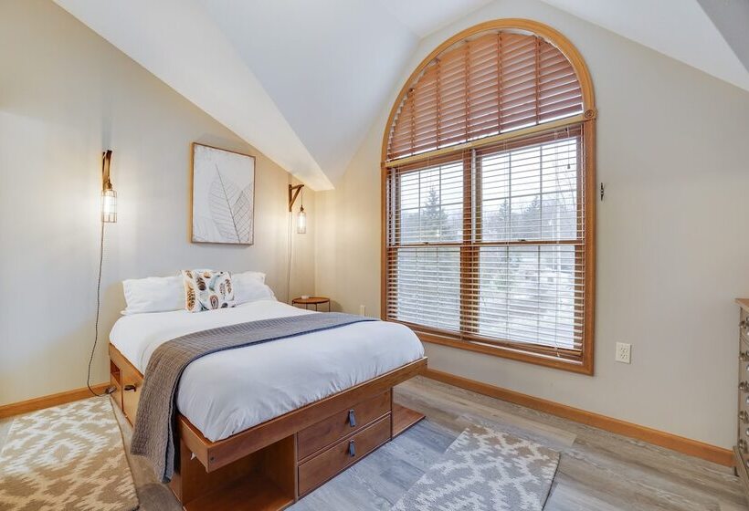 Laker S Pointe By Avantstay Lakefront Private Peninsula Hot Tub, Game Room