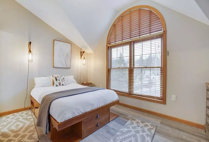 Laker S Pointe By Avantstay Lakefront Private Peninsula Hot Tub, Game Room