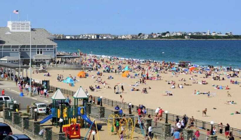 Mainsail Motel & Cottages