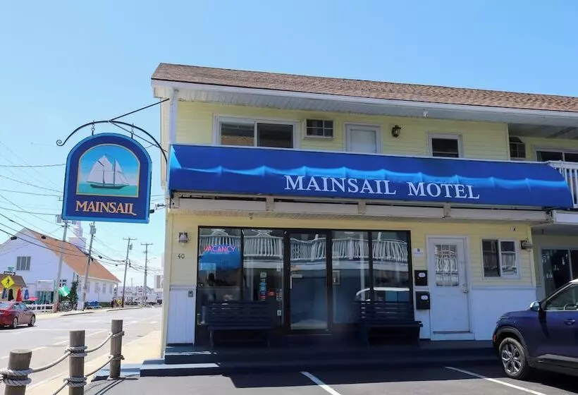 Mainsail Motel & Cottages