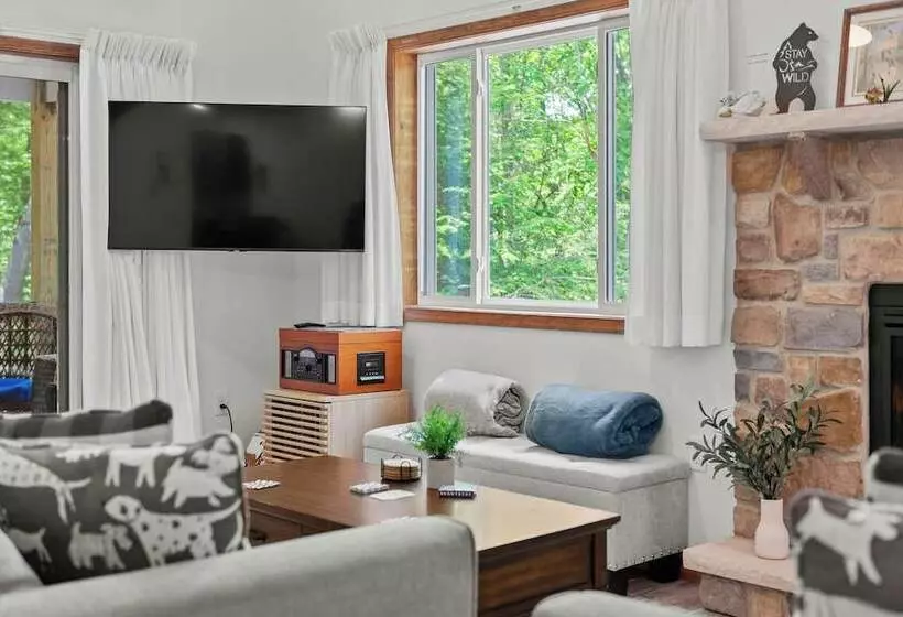 Maple Oasis By Avantstay Newly Built W/ Hot Tub, Game Room & Fire Pit