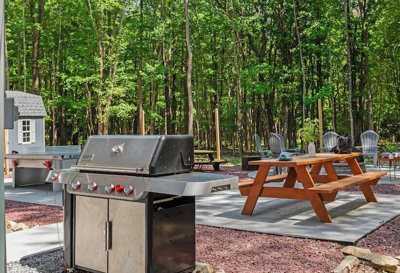 Maple Oasis By Avantstay Newly Built W/ Hot Tub, Game Room & Fire Pit