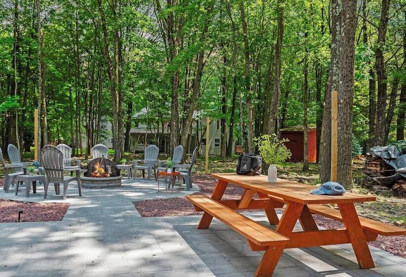 Maple Oasis By Avantstay Newly Built W/ Hot Tub, Game Room & Fire Pit