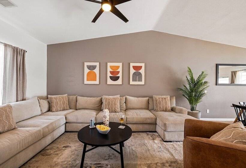 Montego By Avantstay Private Yard W/ Pool & Hot Tub