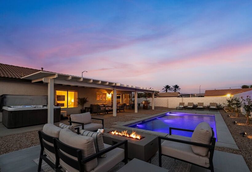 Montego By Avantstay Private Yard W/ Pool & Hot Tub