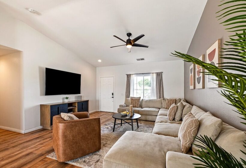 Montego By Avantstay Private Yard W/ Pool & Hot Tub