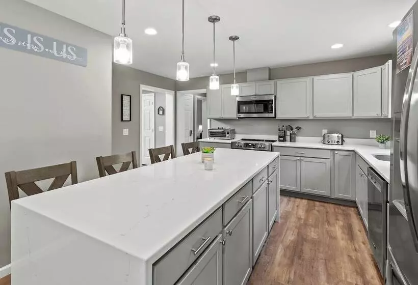 Nittany Cabin By Avantstay Lakefront, View, Firepit