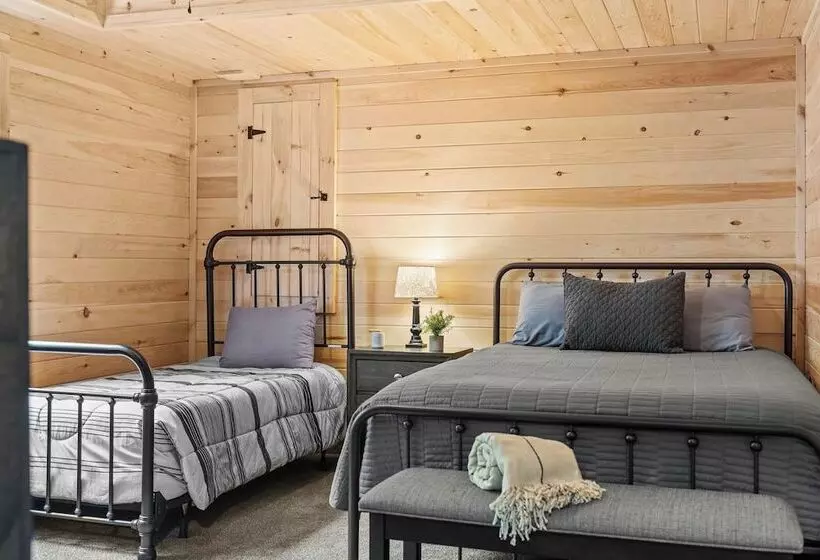 Nittany Cabin By Avantstay Lakefront, View, Firepit