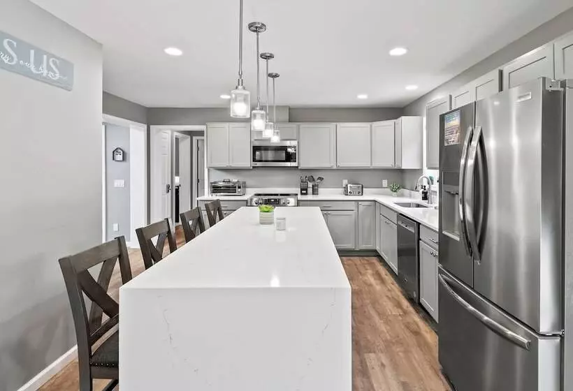 Nittany Cabin By Avantstay Lakefront, View, Firepit