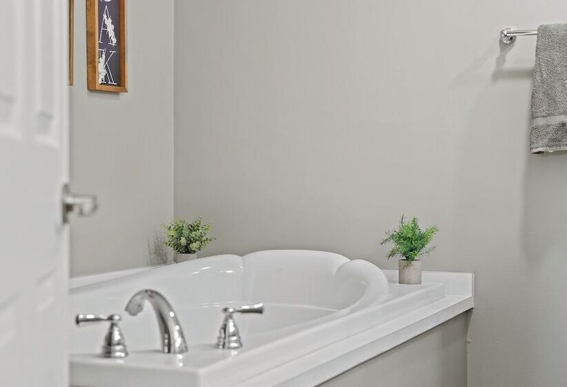 Nittany Cabin By Avantstay Lakefront, View, Firepit