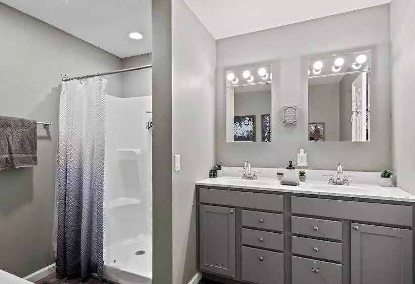 Nittany Cabin By Avantstay Lakefront, View, Firepit