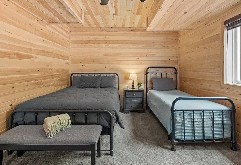 Nittany Cabin By Avantstay Lakefront, View, Firepit