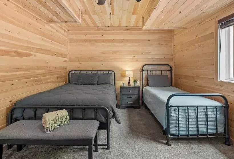 Nittany Cabin By Avantstay Lakefront, View, Firepit