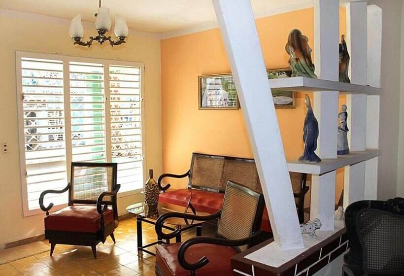 پانسیون Hostal Doña Miñe Trinidad