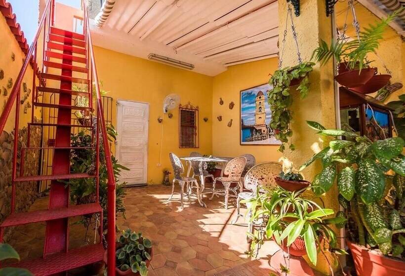 پانسیون Hostal Doña Miñe Trinidad