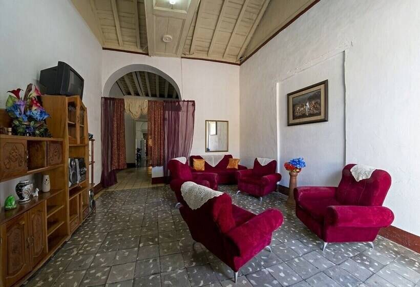 پانسیون Hostal Rosa Y Ramon Trinidad