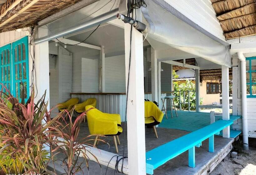 אתר נופש Sand Terrace Beach Bungalows