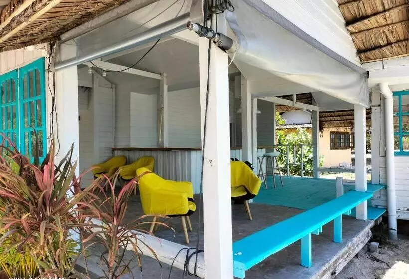 Lomakeskus Sand Terrace Beach Bungalows