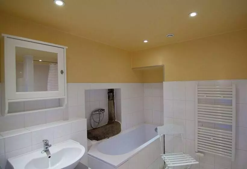 Spacious Gite With Large Terrace