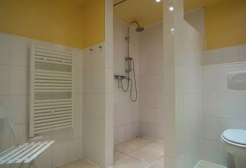 Spacious Gite With Large Terrace