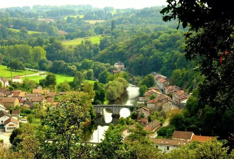 Spacious Gite With Large Terrace