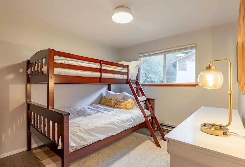 Whidbey Bliss By Avantstay 2min To Beach + View