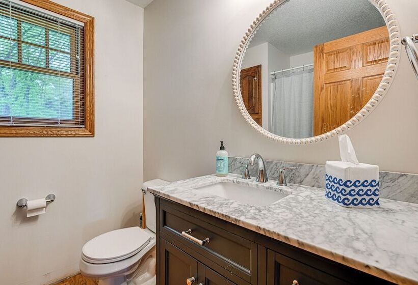 Wisconsin Home W/ Dock On Lake Arbutus!