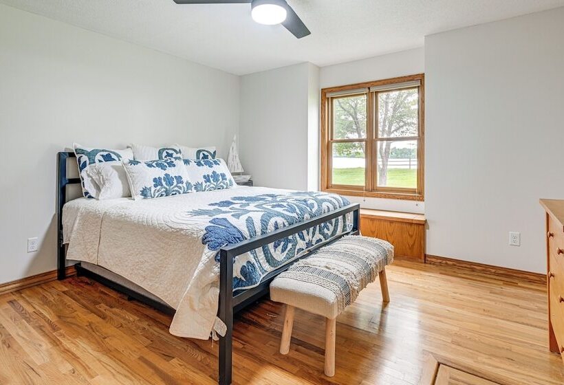 Wisconsin Home W/ Dock On Lake Arbutus!