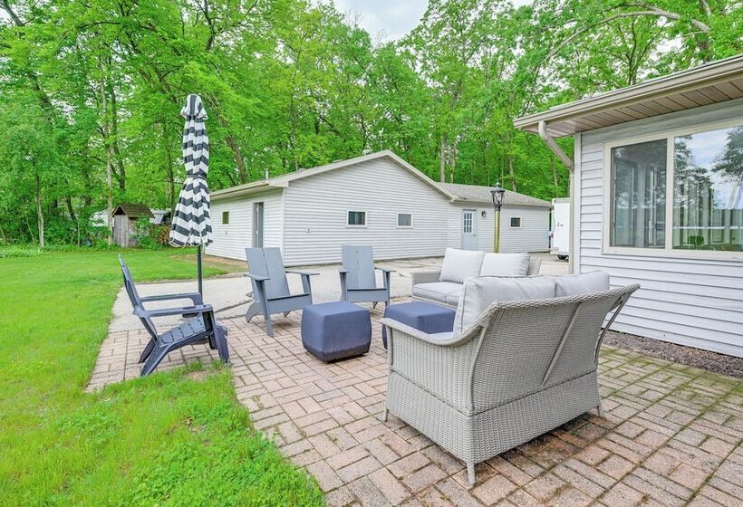 Wisconsin Home W/ Dock On Lake Arbutus!