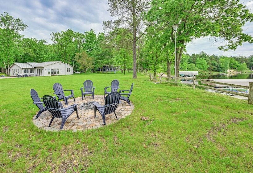 Wisconsin Home W/ Dock On Lake Arbutus!
