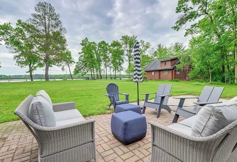 Wisconsin Home W/ Dock On Lake Arbutus!